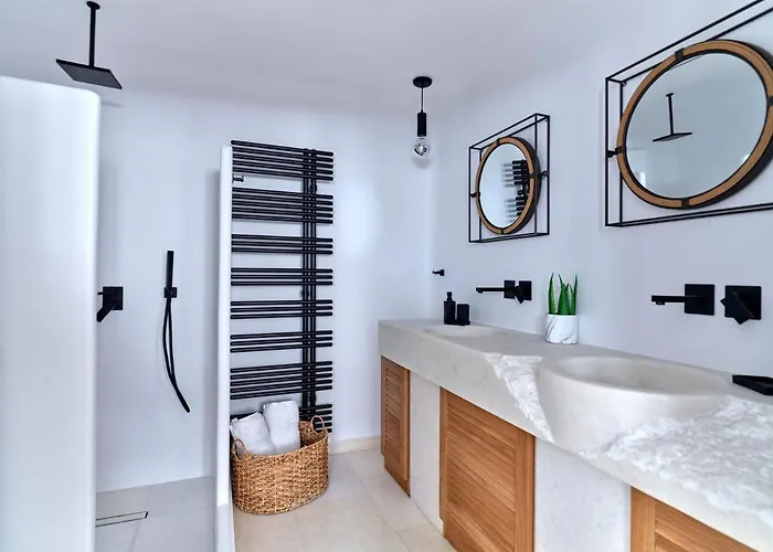 Costa Pounda With Private Pools Villa *